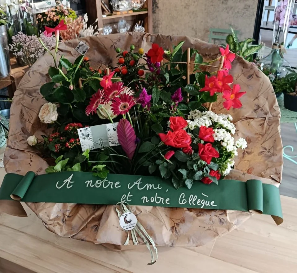 Coupe de plantes pour un hommage floral
